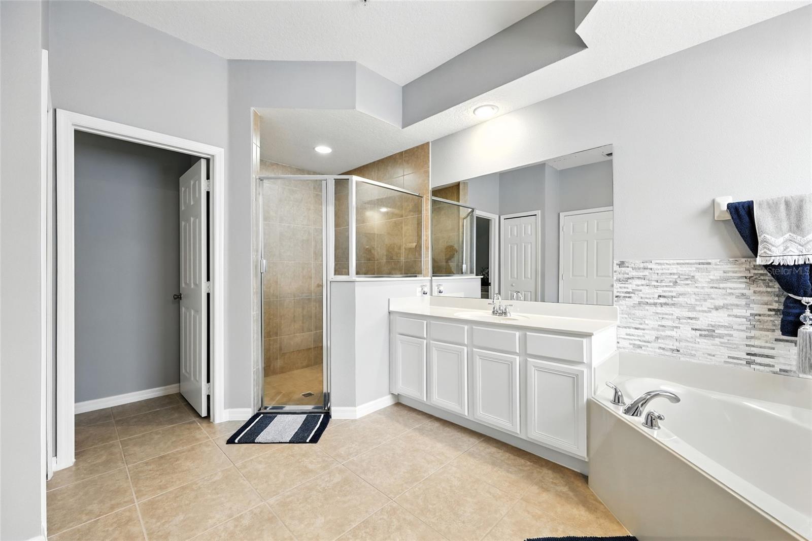 Listing photo id 46 for 10227 Kristen Park Drive