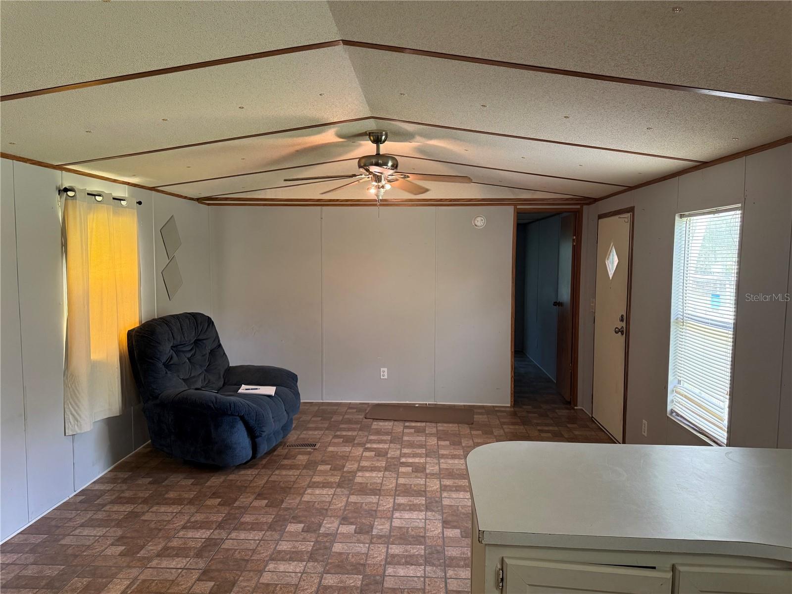 Image 3 of 11 For 1255 Teal Road