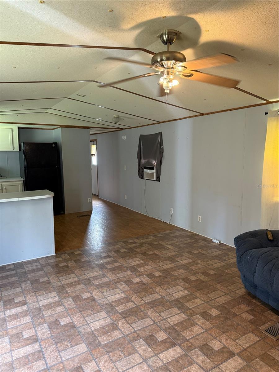 Image 5 of 11 For 1255 Teal Road