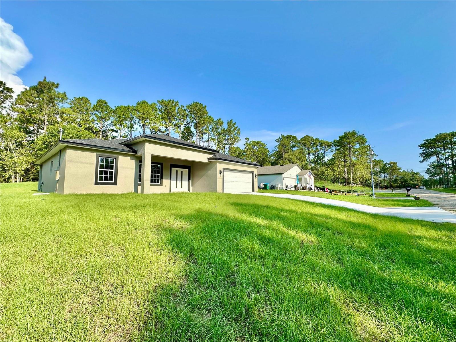Listing photo id 3 for 6682 Edelweiss Way