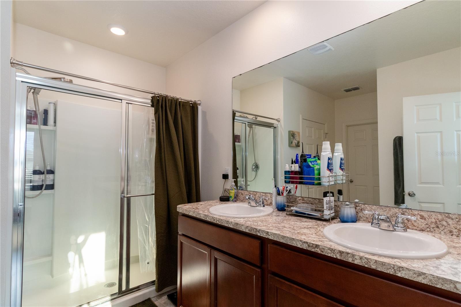 Image 11 of 22 For 255 Guinevere Drive Sw