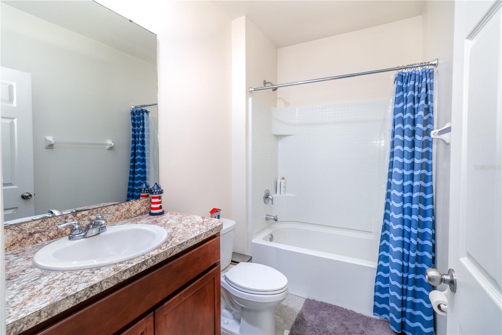 Image 15 of 22 For 255 Guinevere Drive Sw