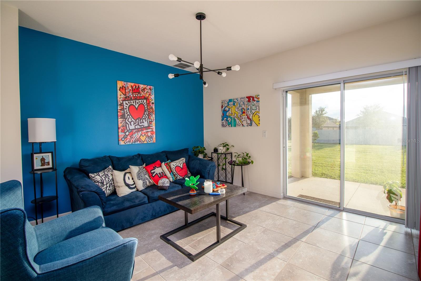 Image 9 of 22 For 255 Guinevere Drive Sw