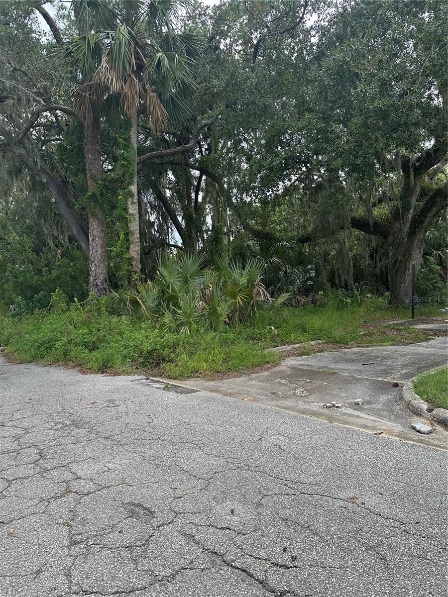 Image 9 of 14 For 1218 6th Street