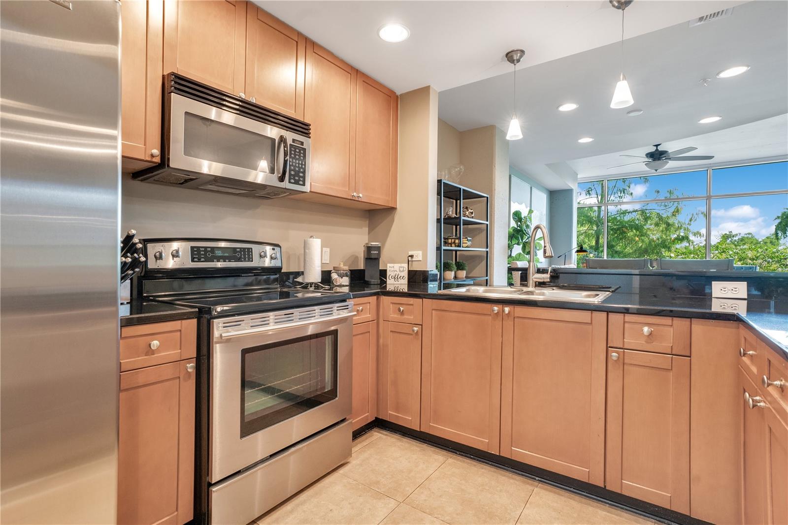 Image 12 of 49 For 525 Jackson Street 304