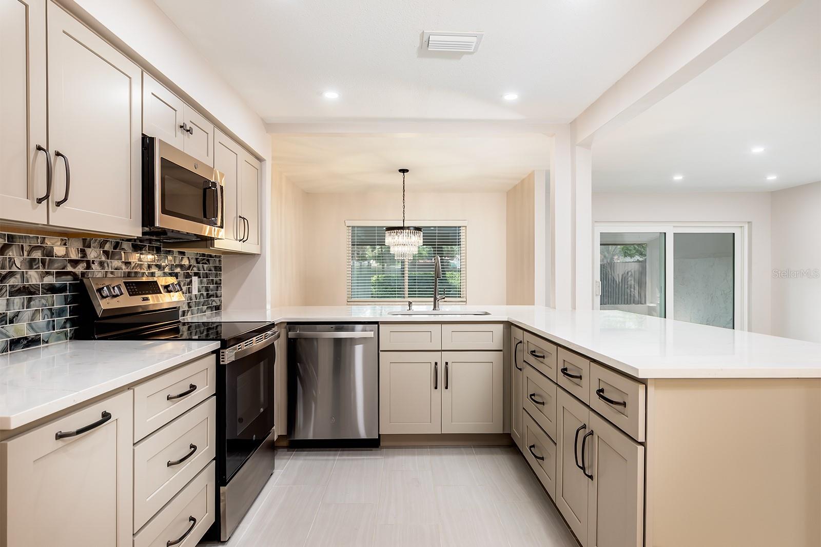 Image 6 of 33 For 8137 Citrus Chase Drive