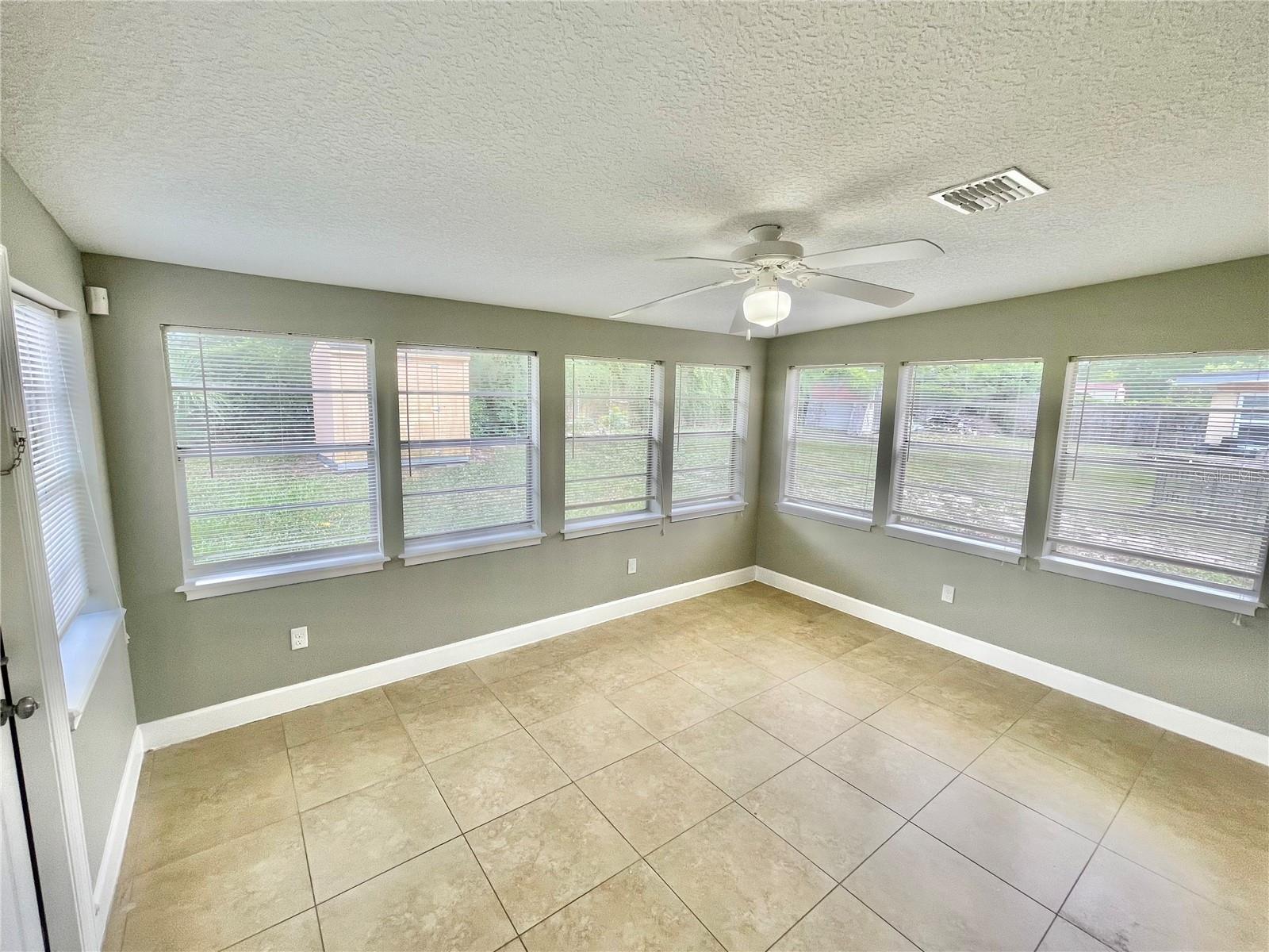 Image 12 of 17 For 836 Logan Drive