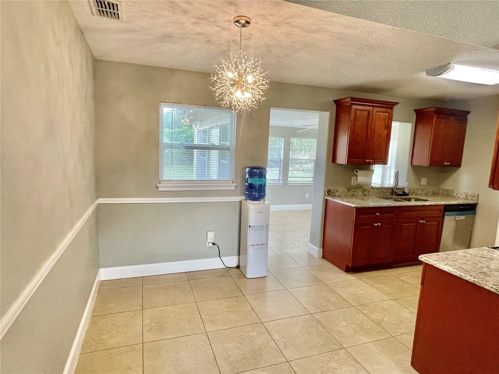 Image 6 of 17 For 836 Logan Drive