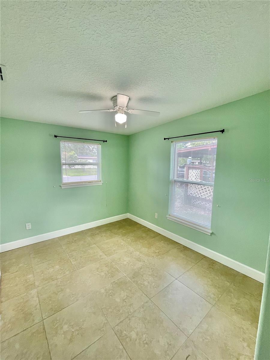 Image 7 of 17 For 836 Logan Drive