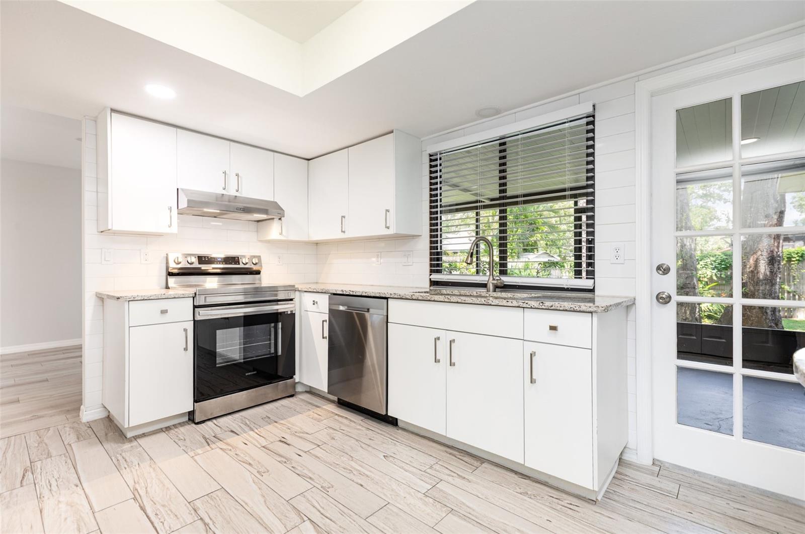 Image 14 of 30 For 8434 Cypress Lake Circle