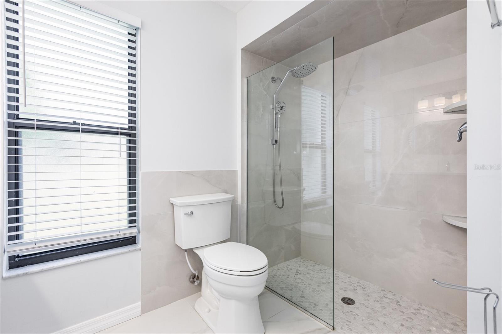 Image 21 of 30 For 8434 Cypress Lake Circle