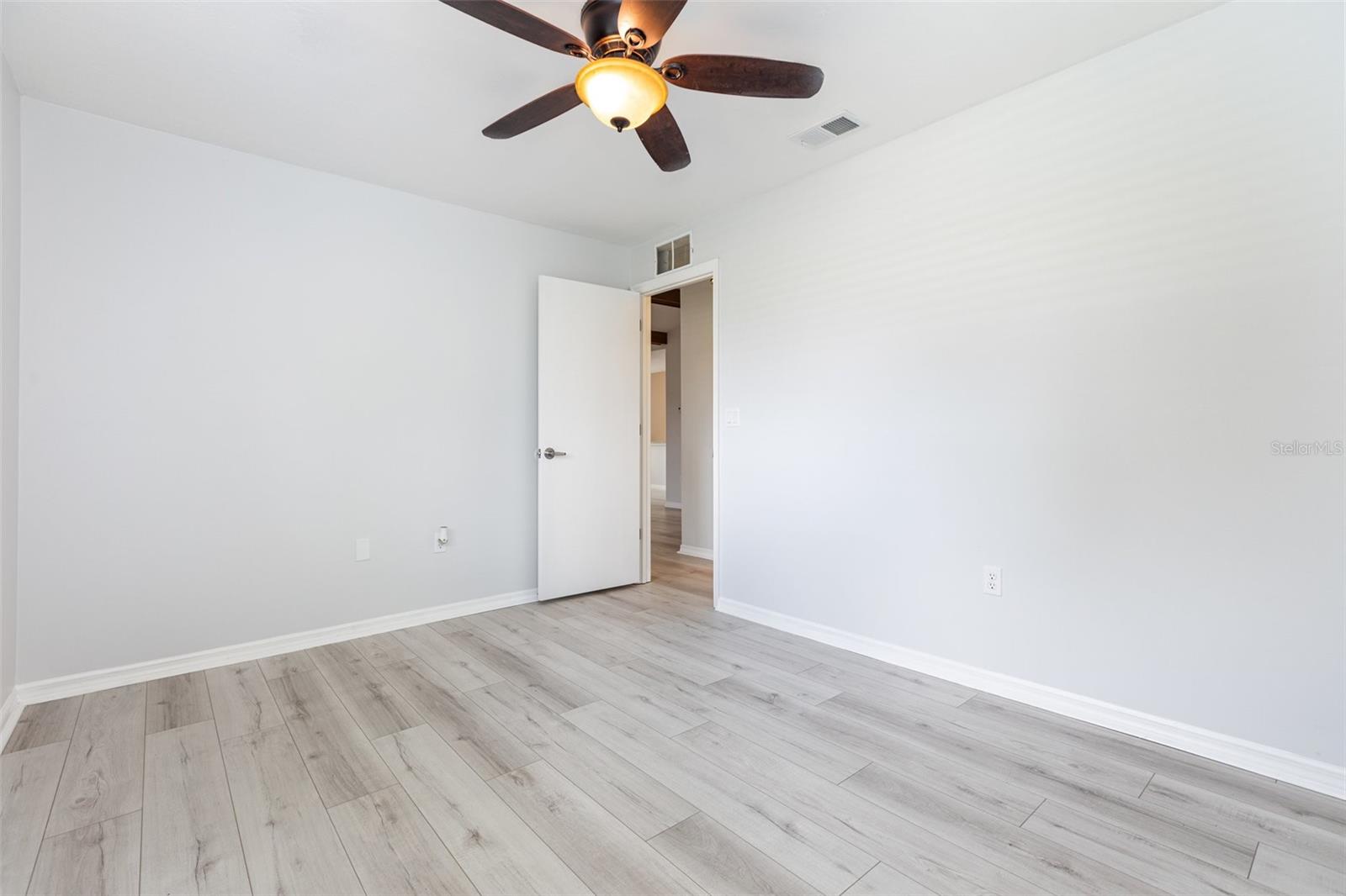 Image 23 of 30 For 8434 Cypress Lake Circle