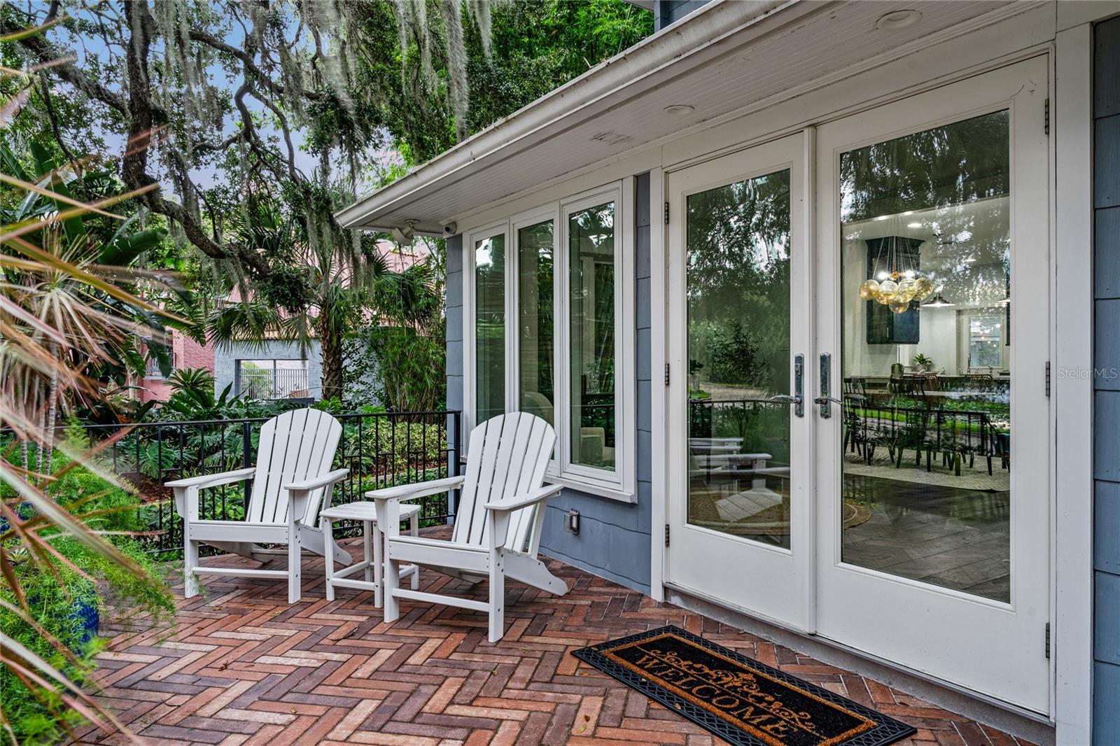 Image 39 of 76 For 727 Park Lake Circle
