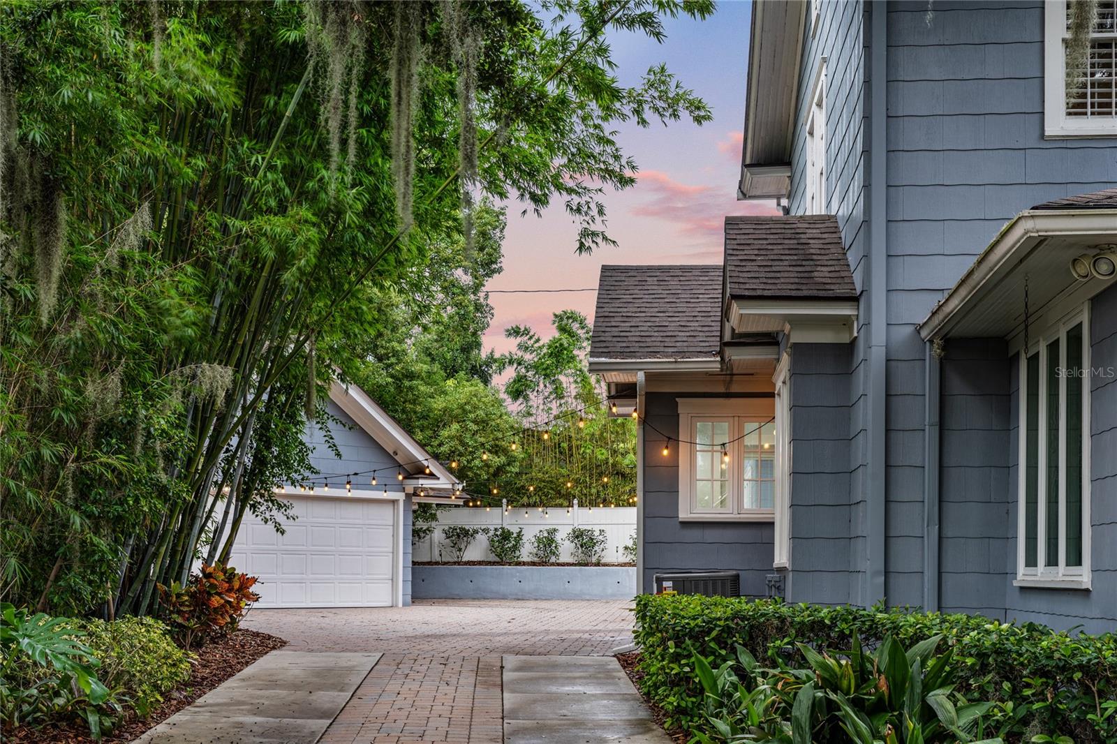 Image 47 of 76 For 727 Park Lake Circle