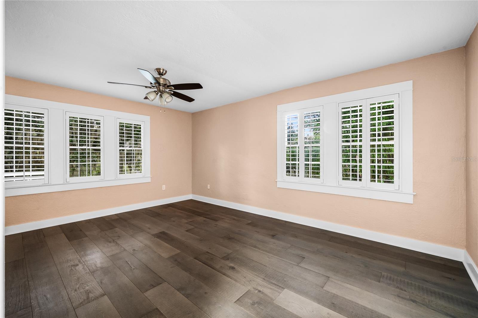 Image 59 of 76 For 727 Park Lake Circle