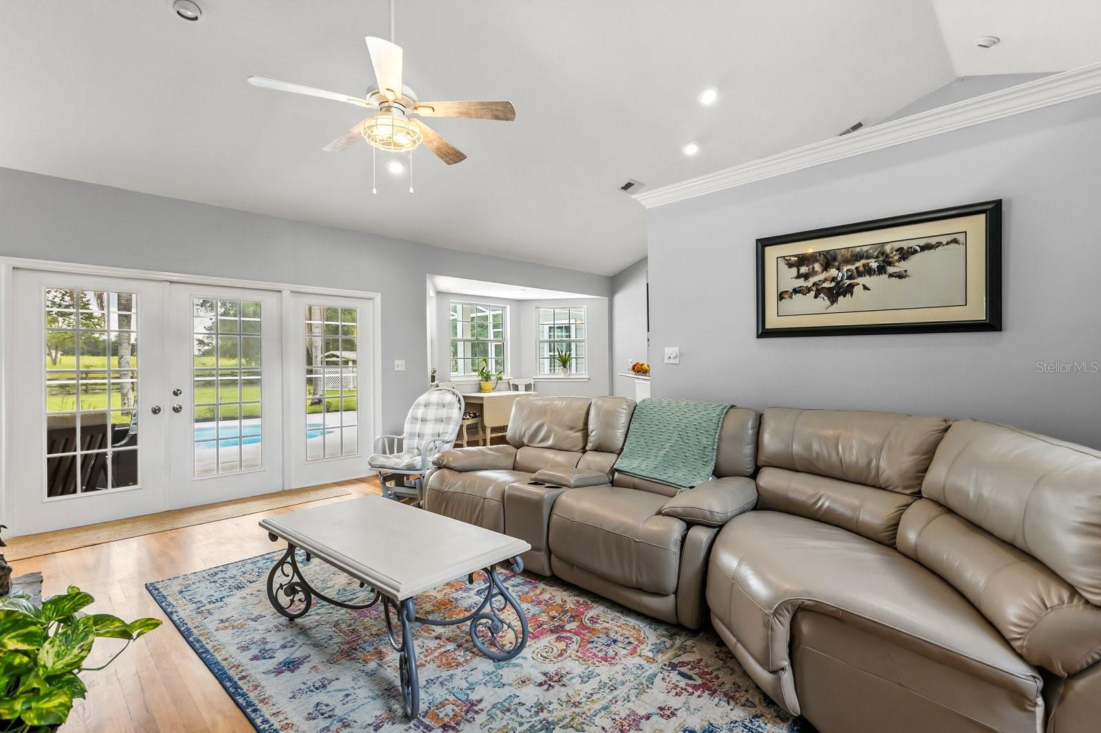 Image 11 of 33 For 32530 Senese Road