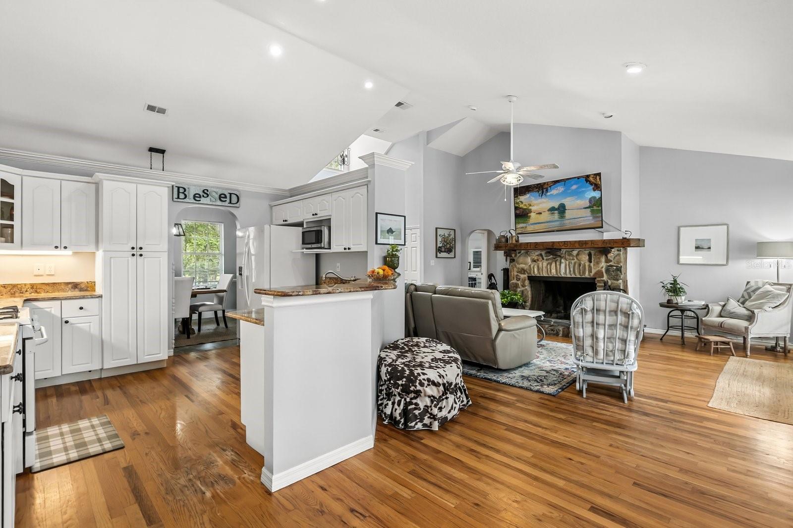 Image 12 of 33 For 32530 Senese Road