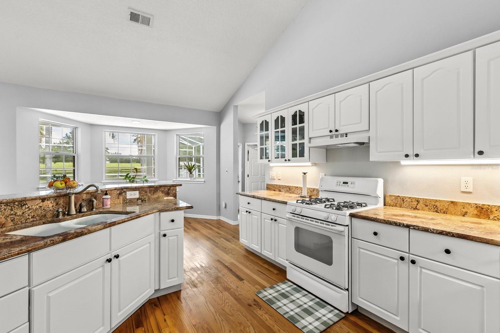 Image 14 of 33 For 32530 Senese Road