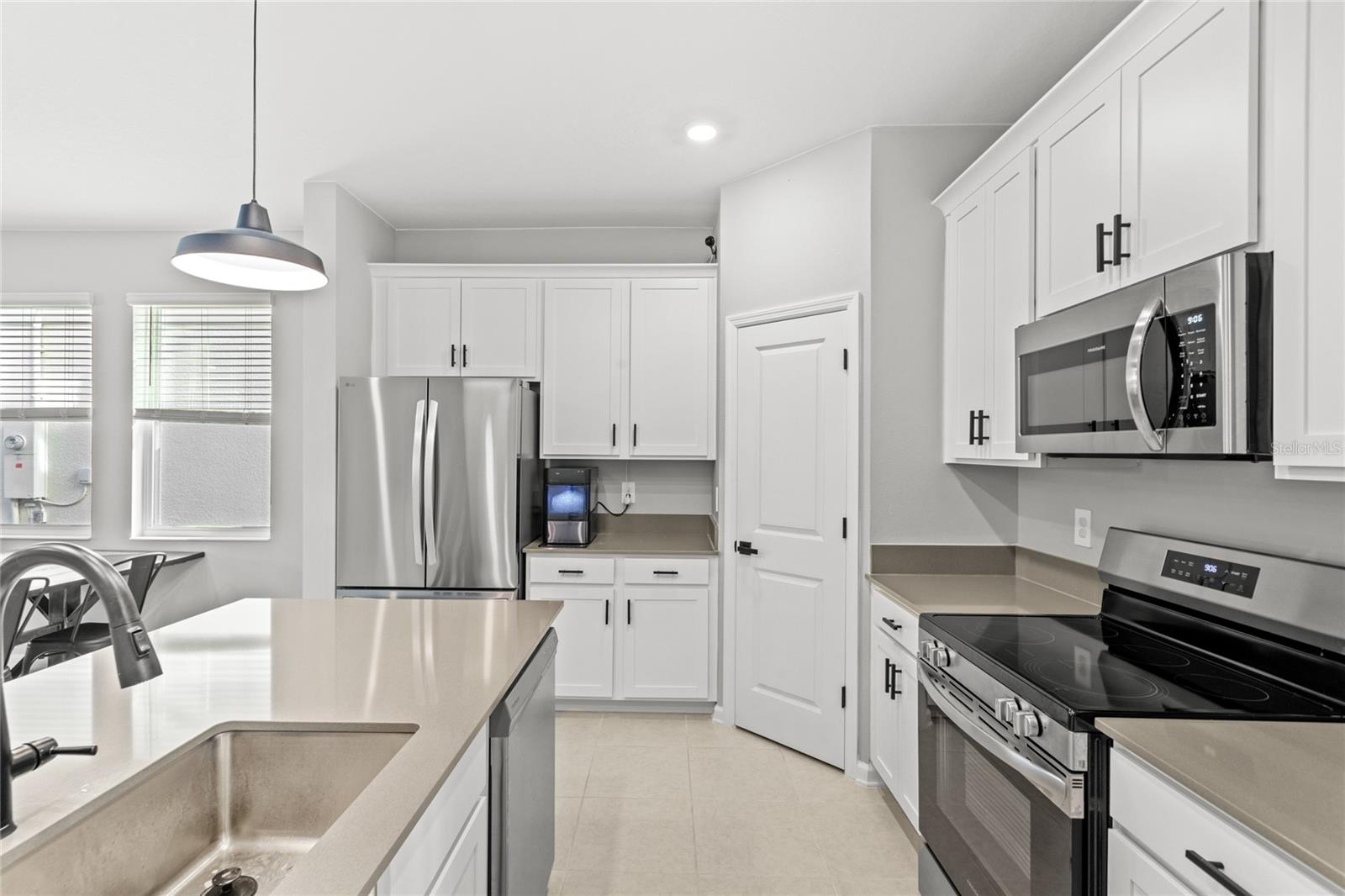Image 12 of 54 For 6451 Blissful Street