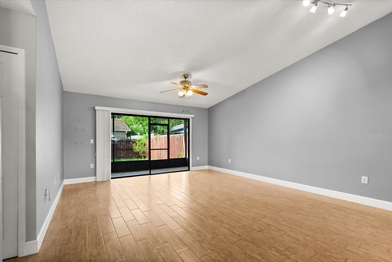 Image 5 of 29 For 8110 Canyon Oak Lane