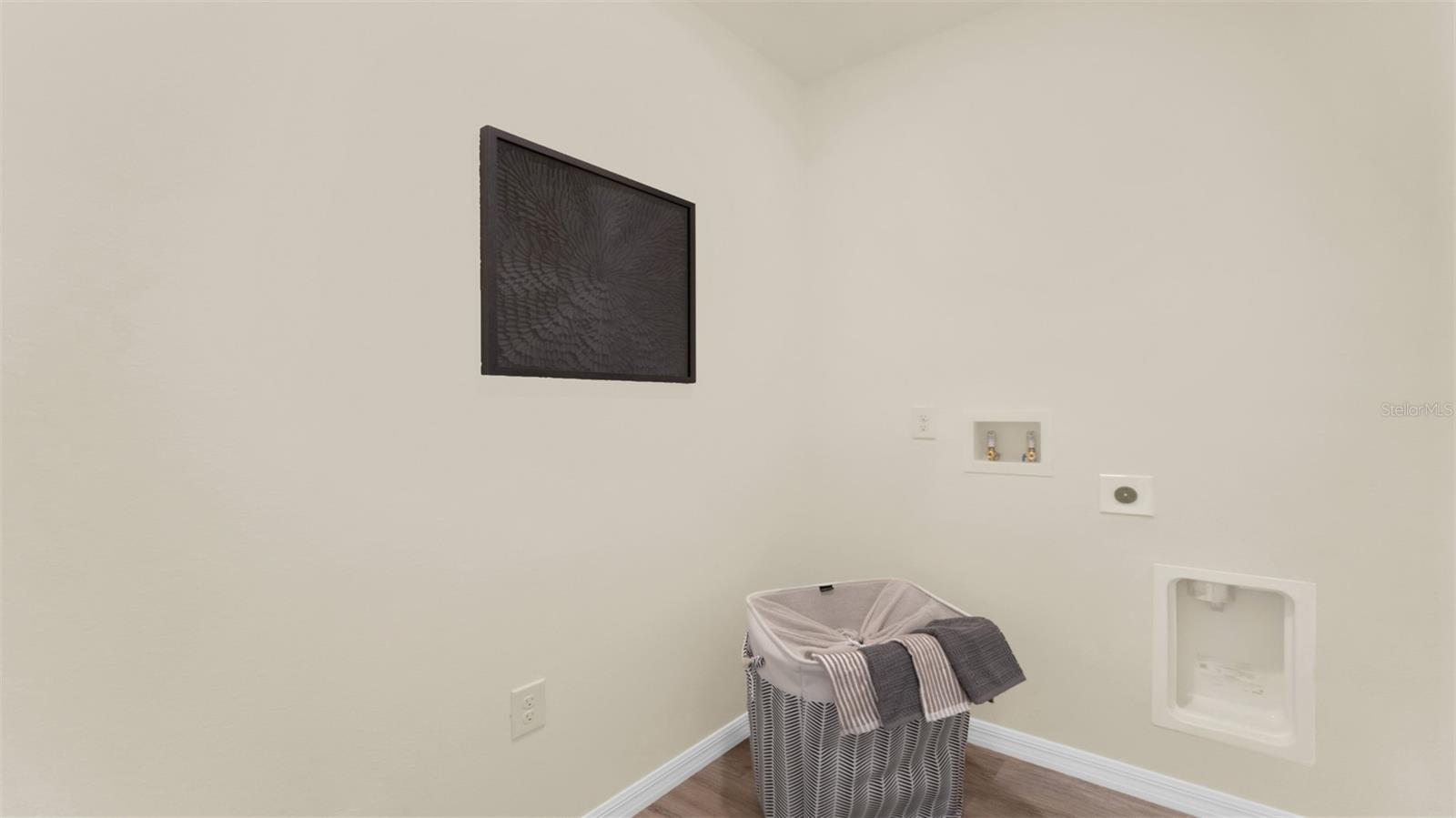 Image 20 of 31 For 5276 Flameleaf Street