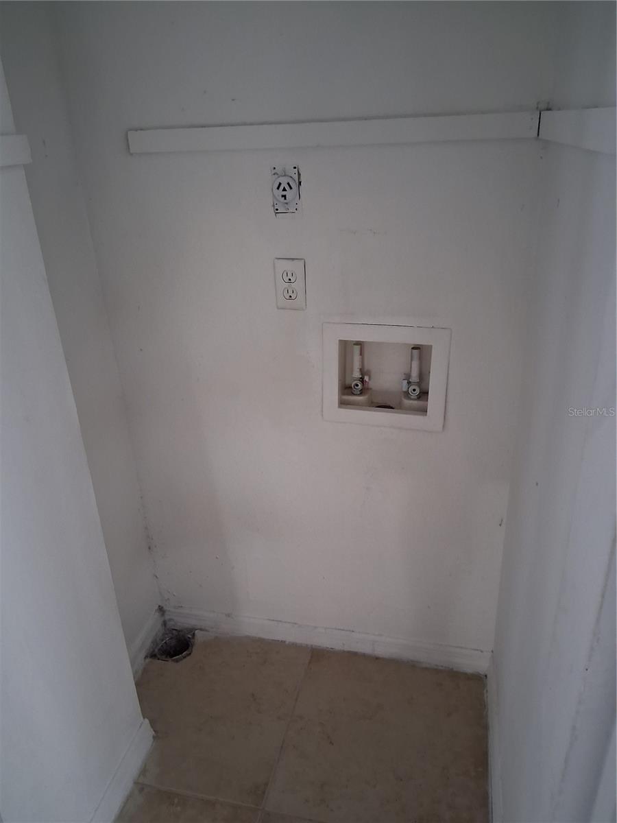 Image 15 of 25 For 4011 Dijon Drive 4011
