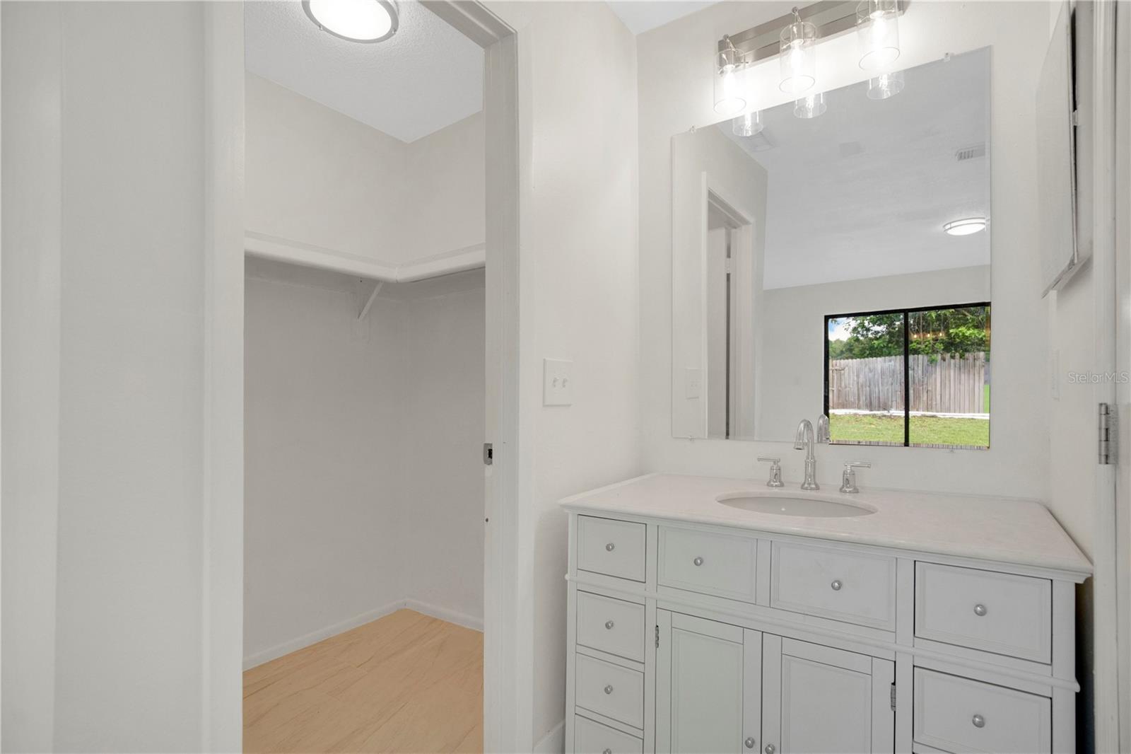 Image 17 of 32 For 398 Buttonwood Drive