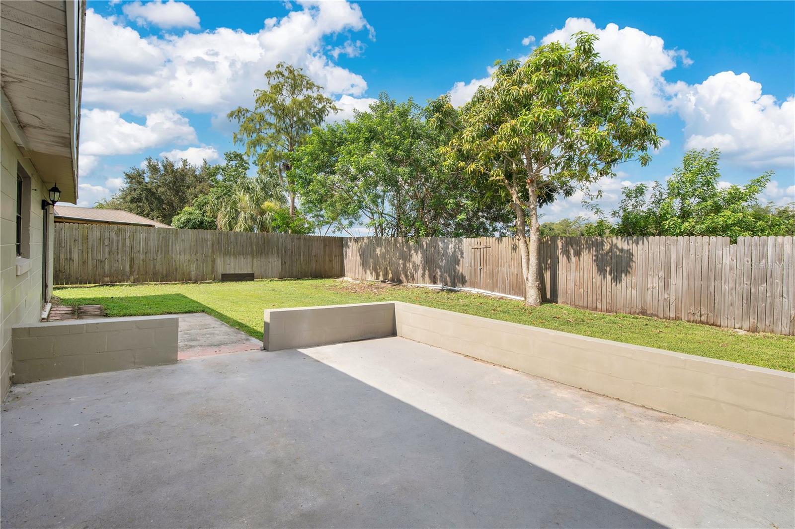 Image 22 of 32 For 398 Buttonwood Drive