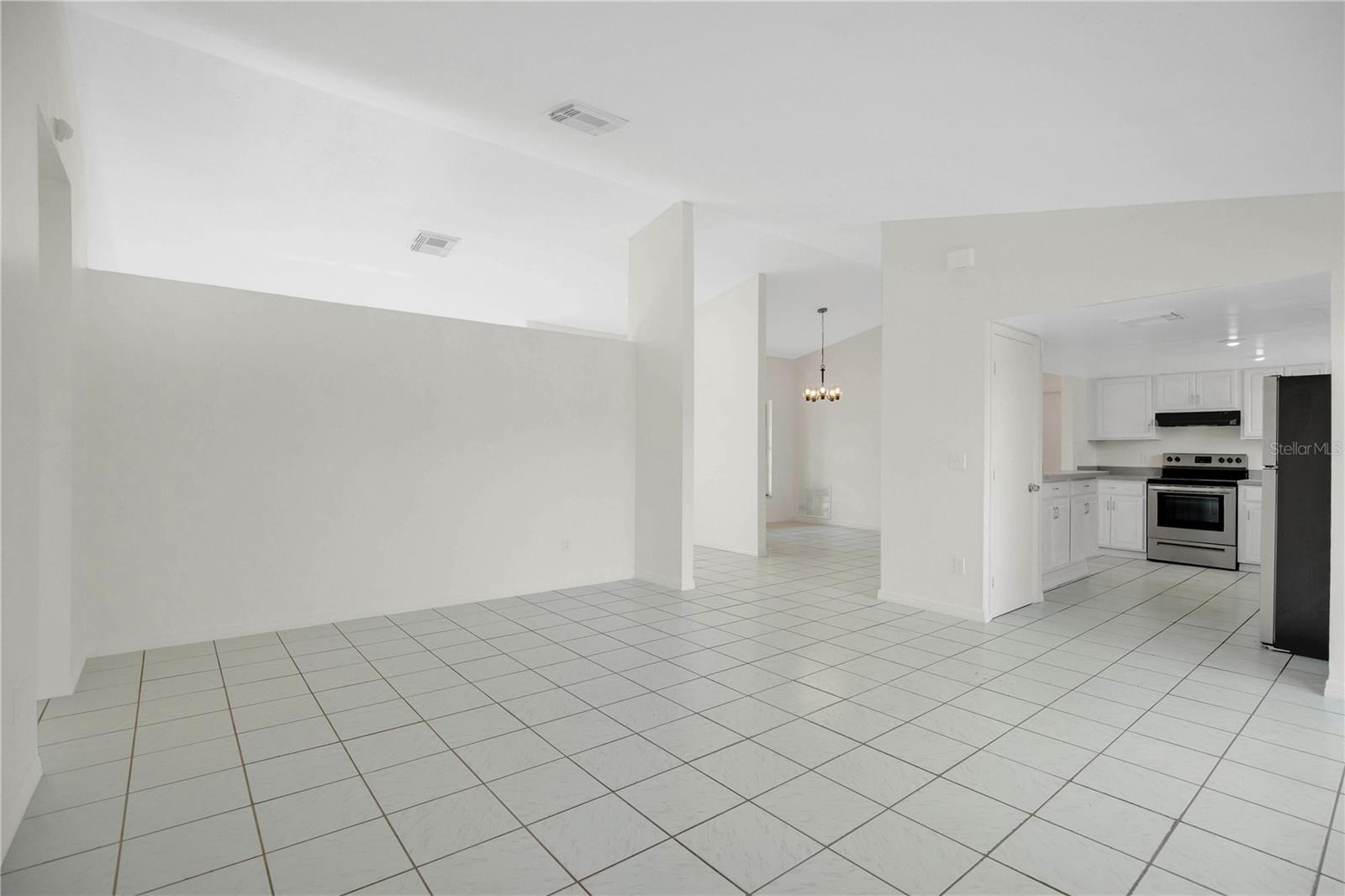 Image 7 of 32 For 398 Buttonwood Drive
