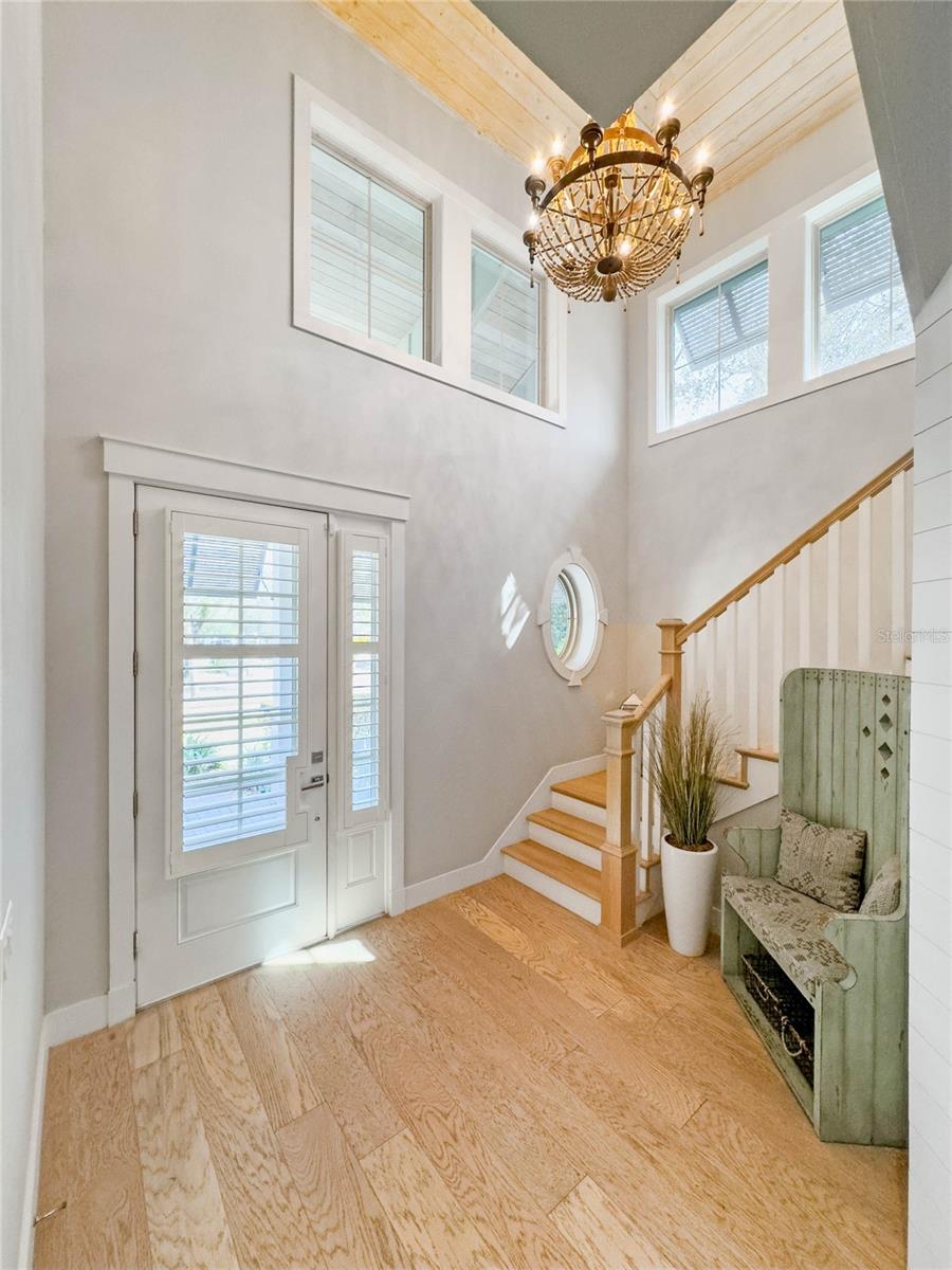 Image 13 of 97 For 1661 Hillcrest Avenue