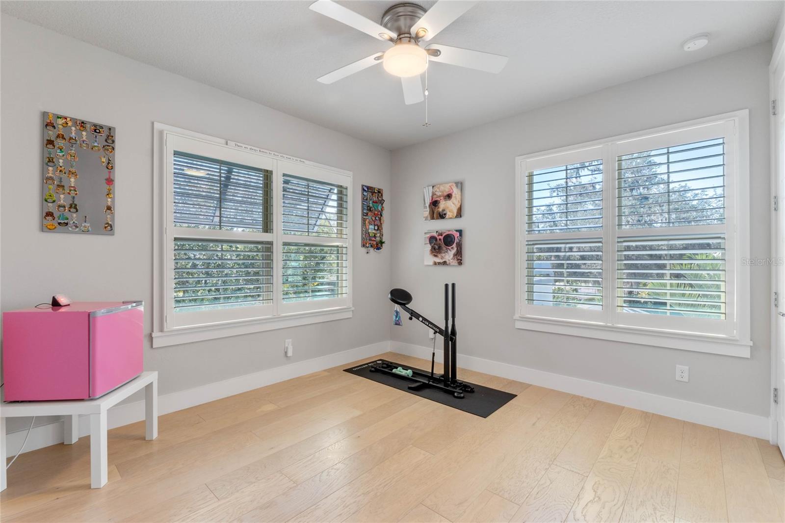 Image 34 of 97 For 1661 Hillcrest Avenue