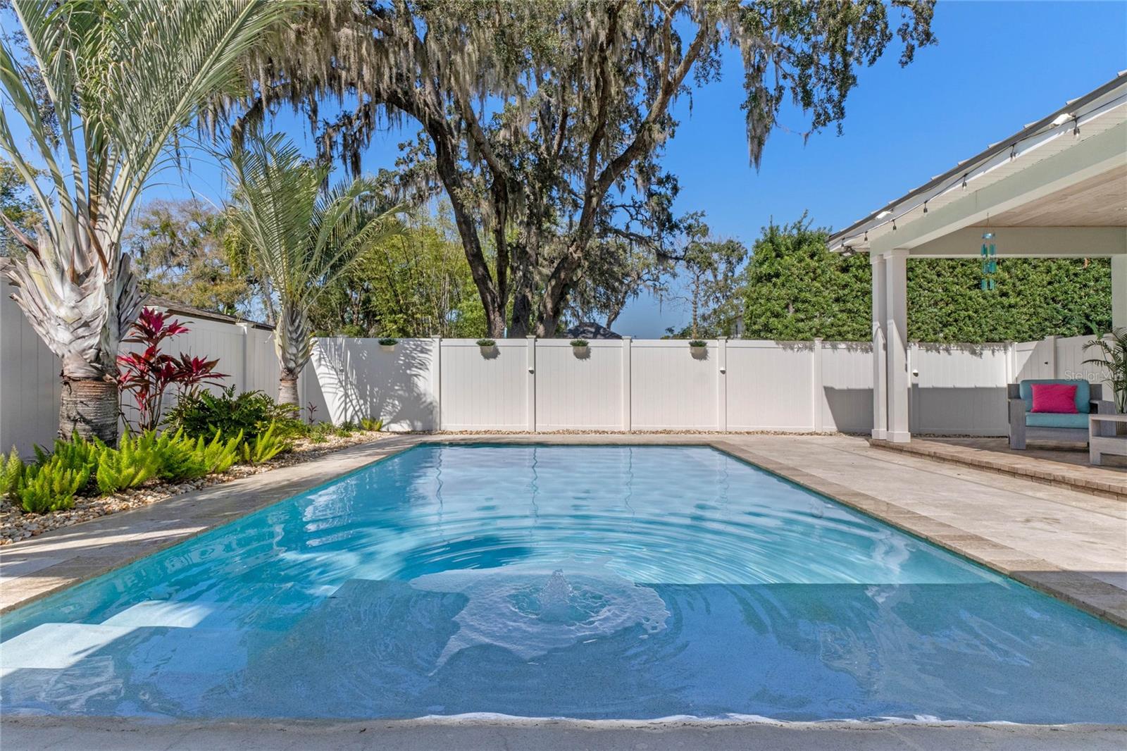 Image 4 of 97 For 1661 Hillcrest Avenue