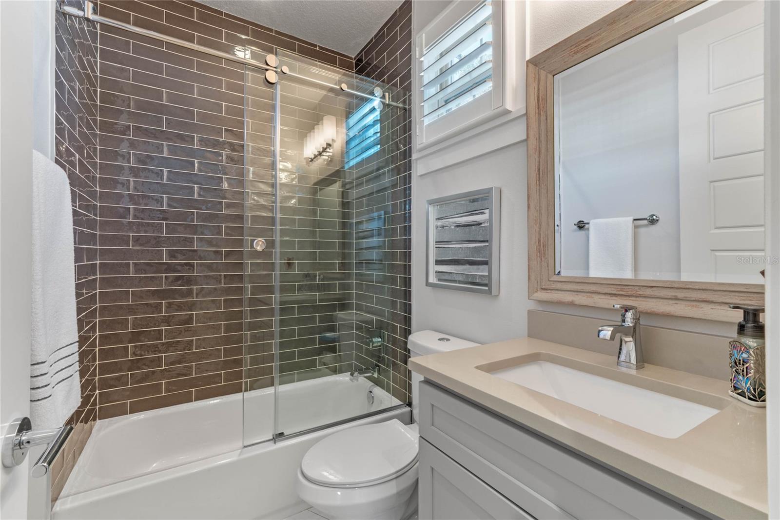 Image 48 of 97 For 1661 Hillcrest Avenue