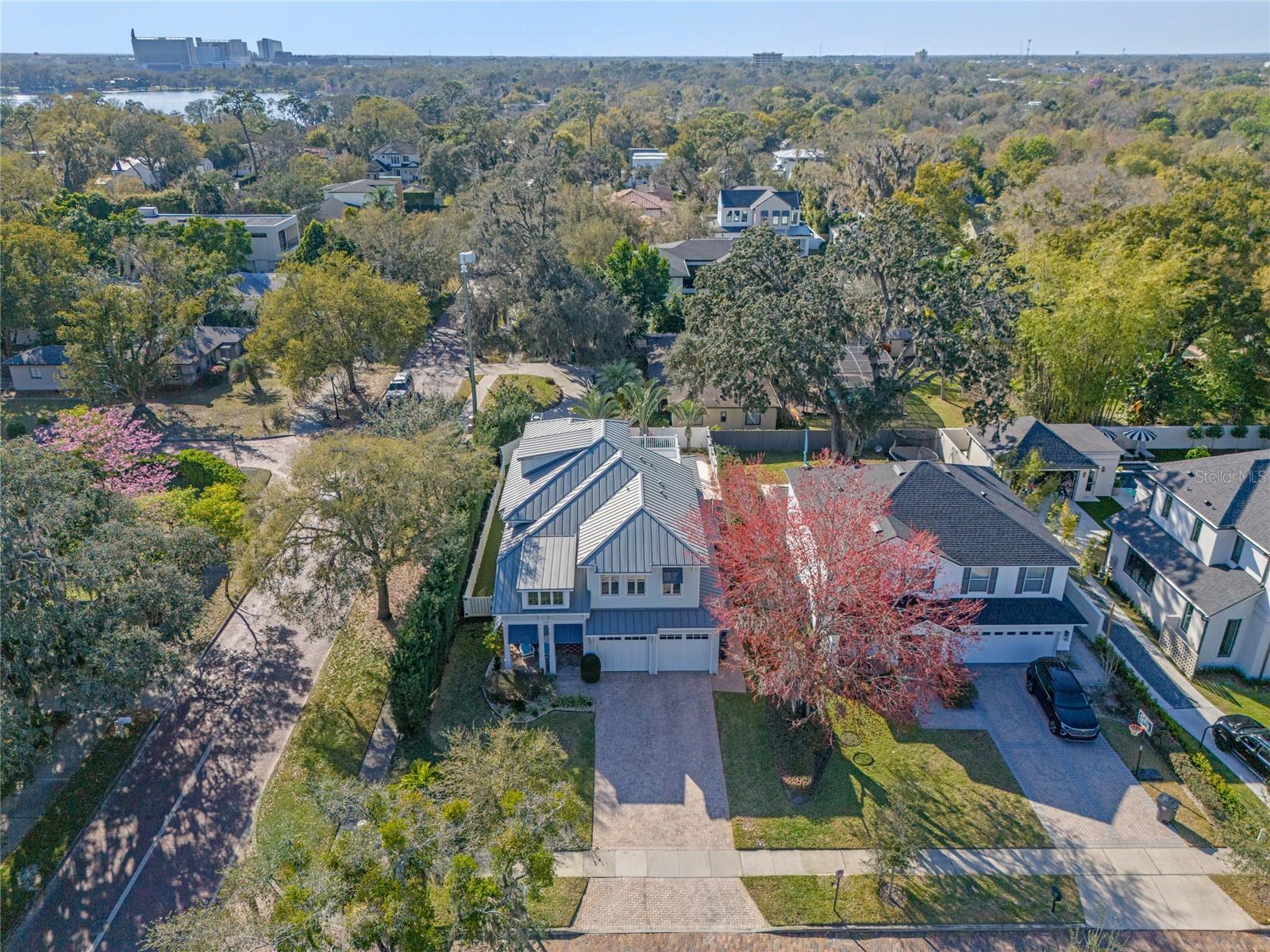 Image 90 of 97 For 1661 Hillcrest Avenue