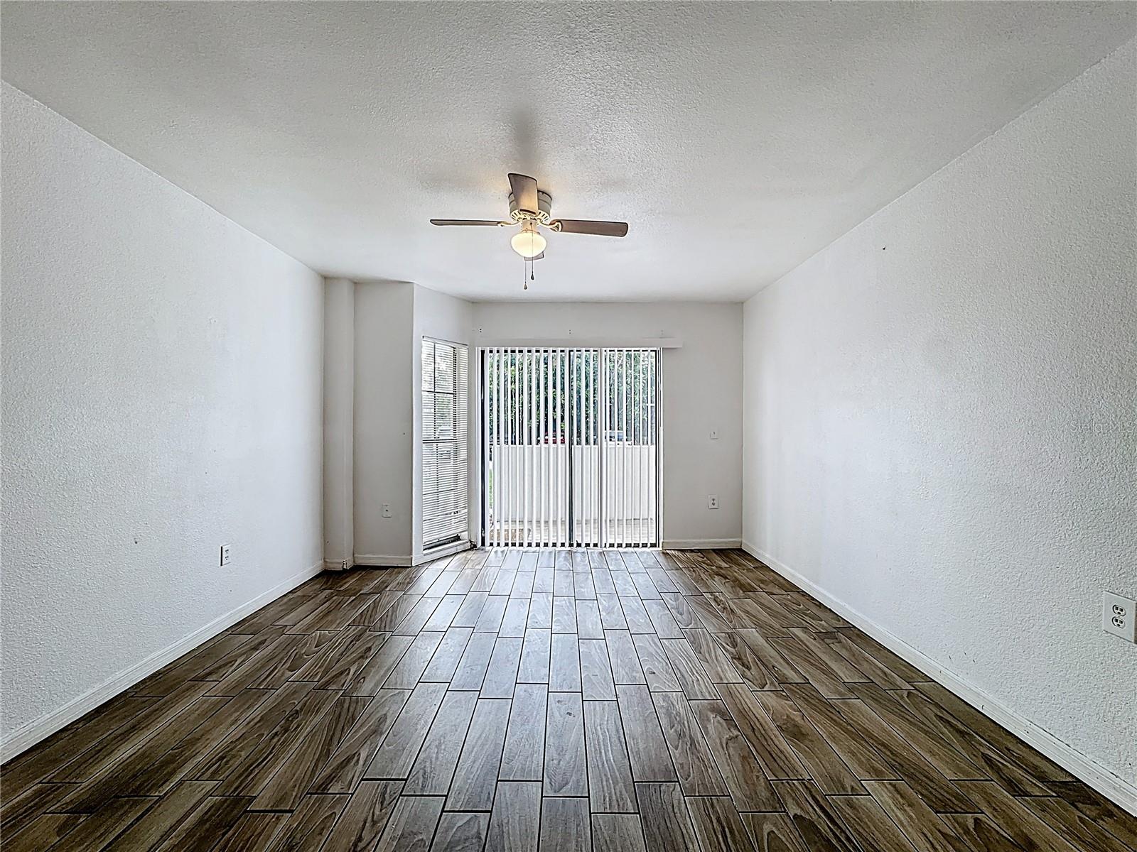 Image 18 of 47 For 5977 Village Circle South  #ge