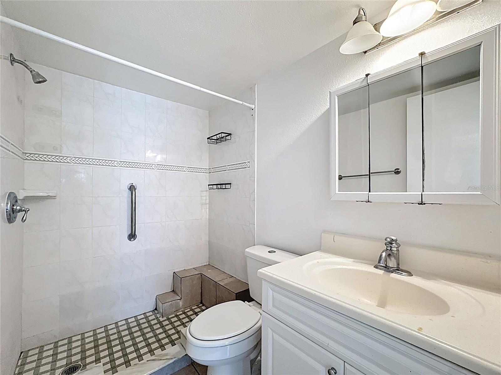 Image 31 of 47 For 5977 Village Circle South  #ge