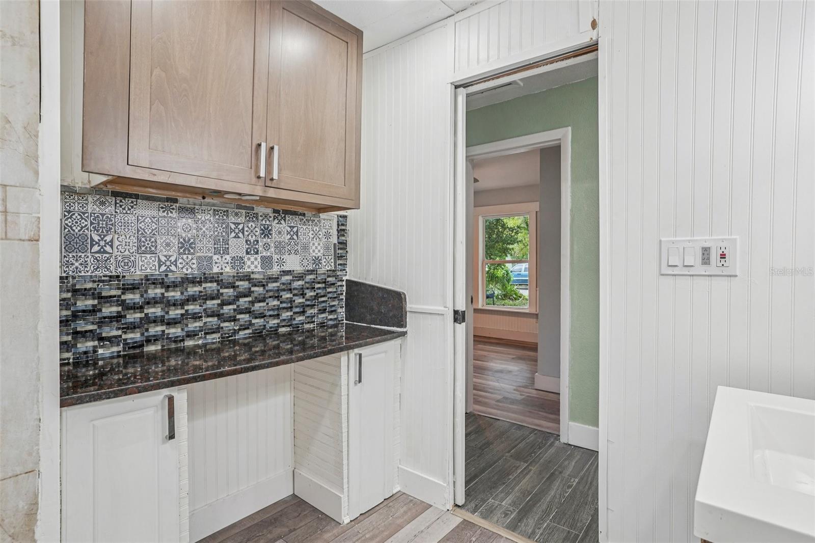Image 36 of 68 For 221 Devon Avenue
