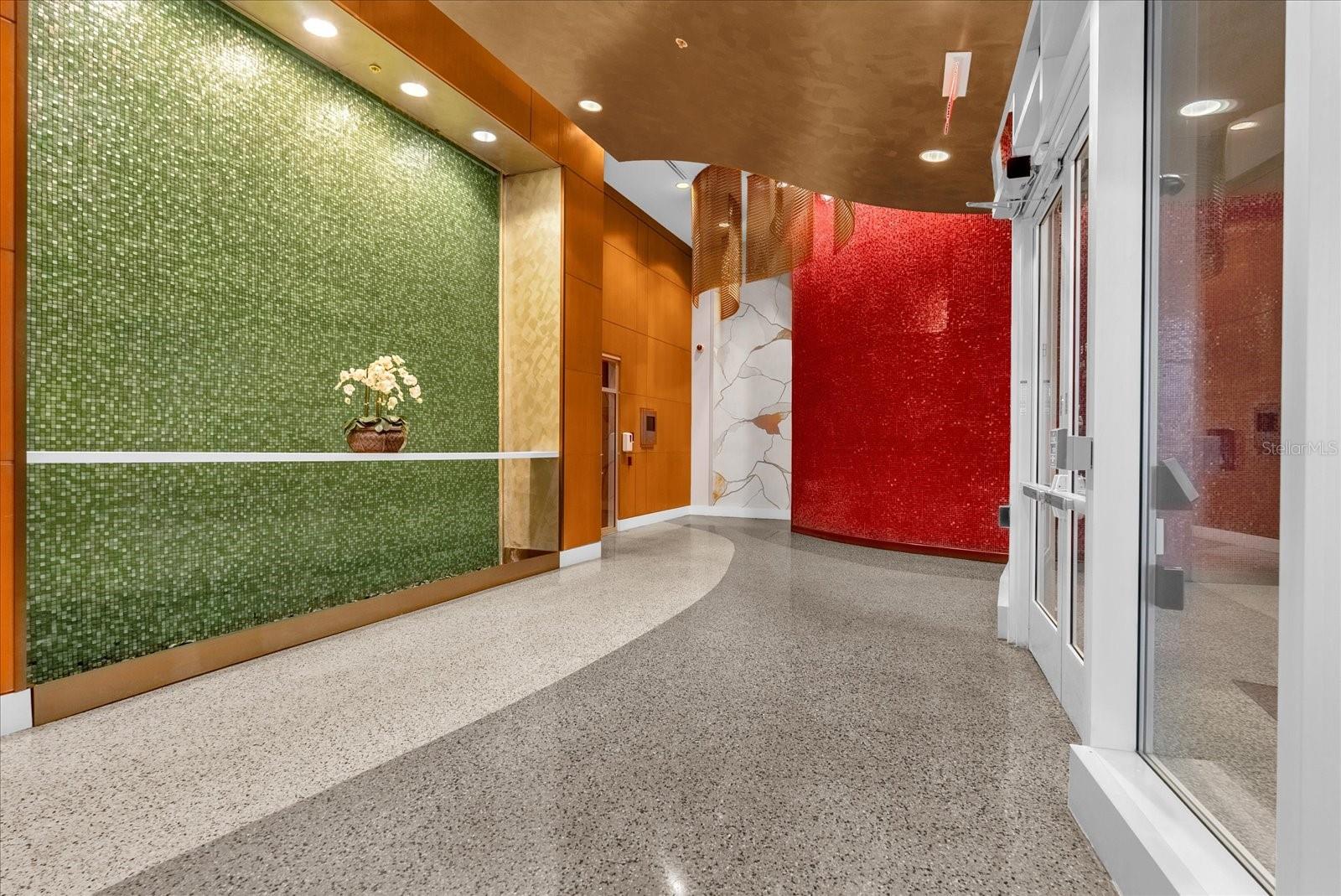 Image 7 of 25 For 155 Court Avenue 1614