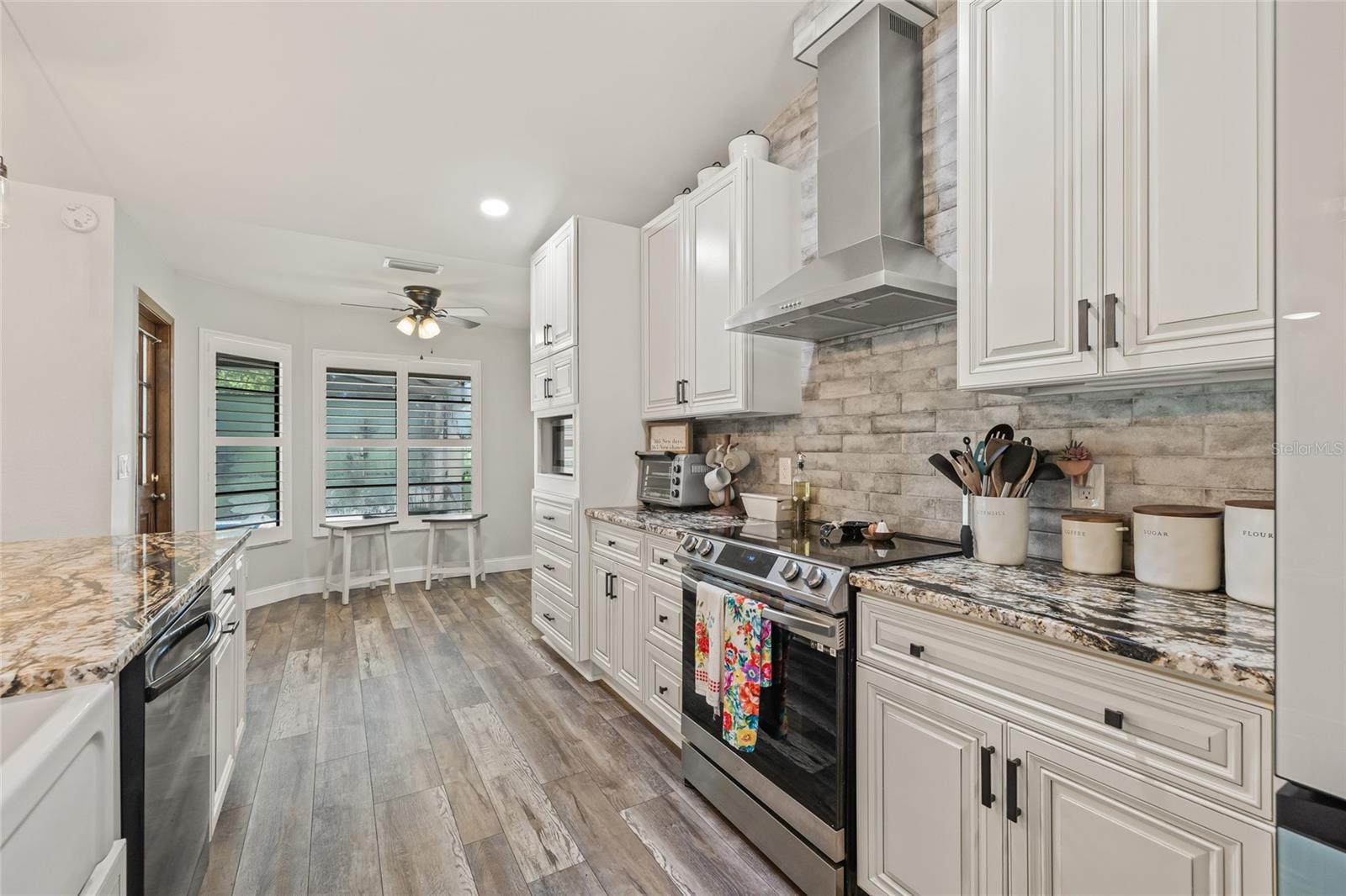 Image 10 of 55 For 10116 Cherryhill Place