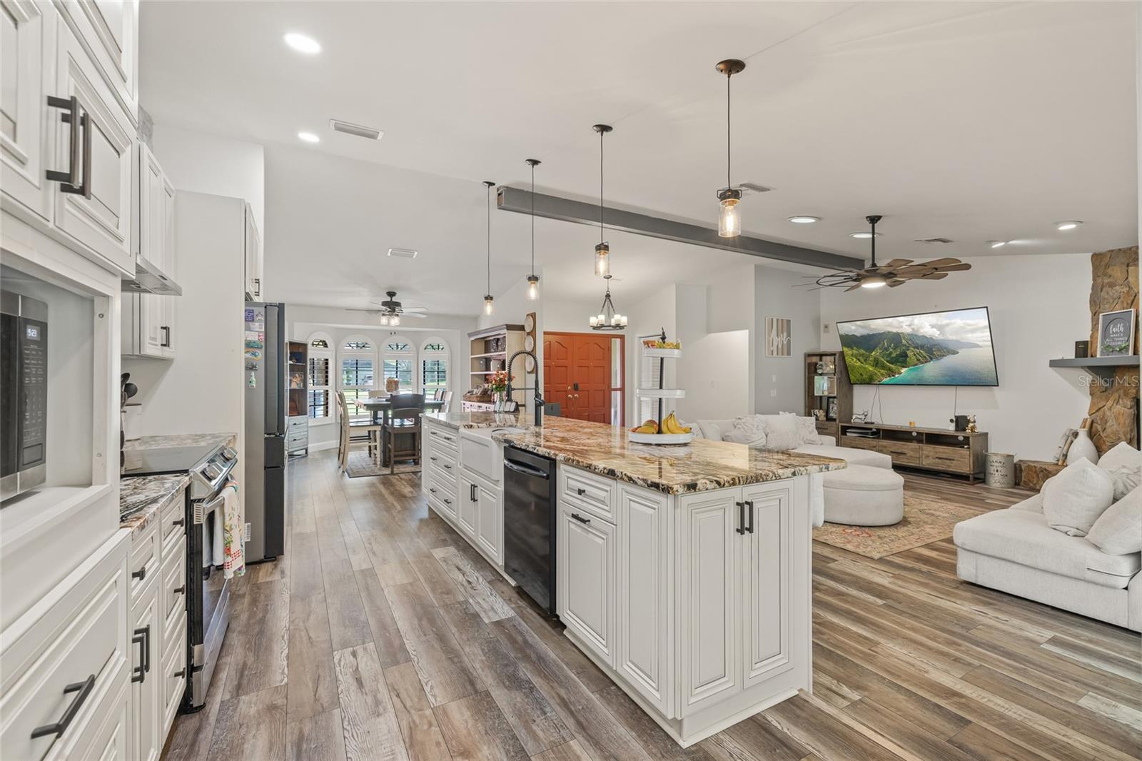 Image 11 of 55 For 10116 Cherryhill Place