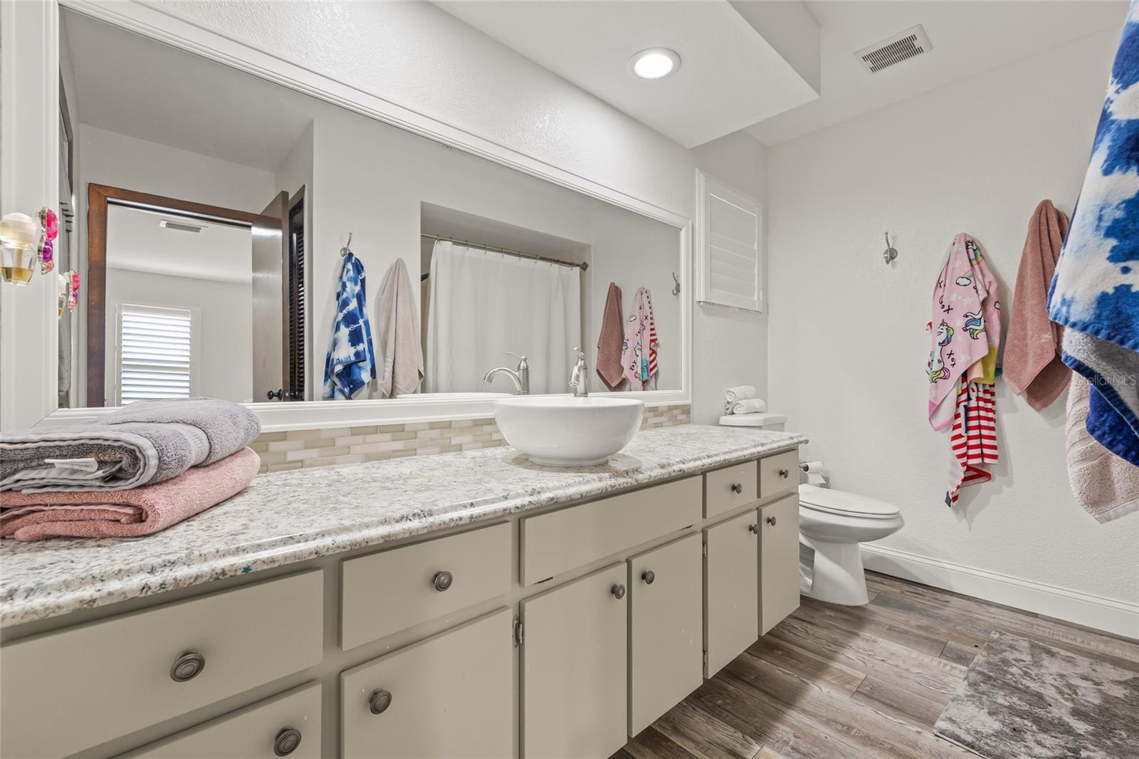 Image 27 of 55 For 10116 Cherryhill Place
