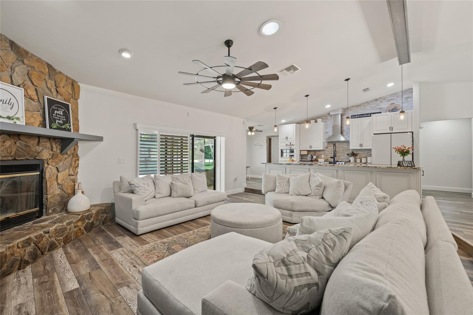 Image 4 of 55 For 10116 Cherryhill Place