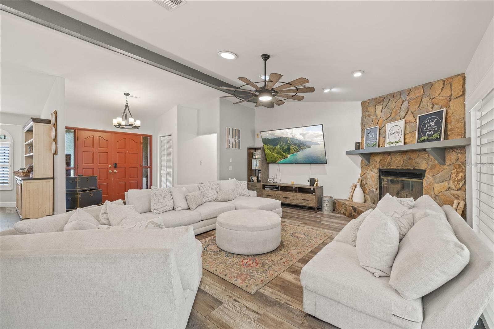 Image 5 of 55 For 10116 Cherryhill Place