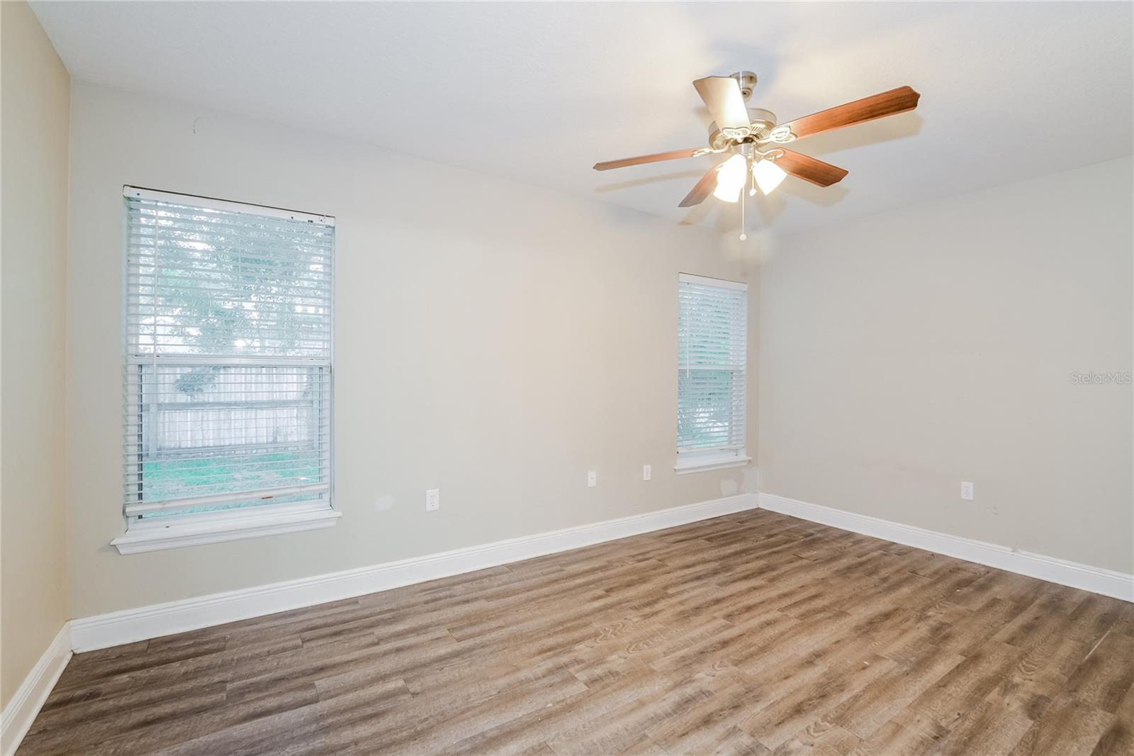 Image 6 of 16 For 1130 Willow Avenue