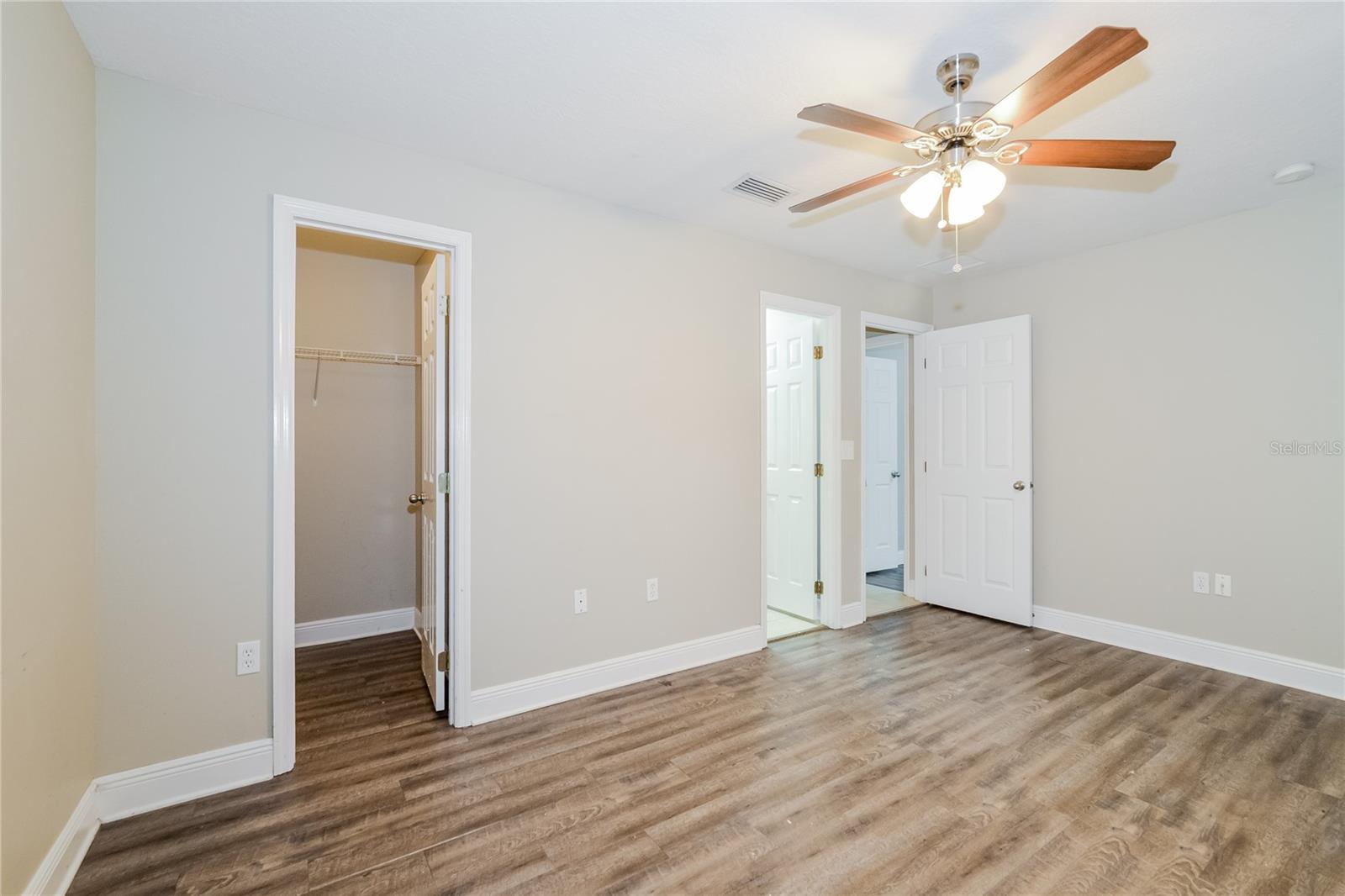 Image 7 of 16 For 1130 Willow Avenue