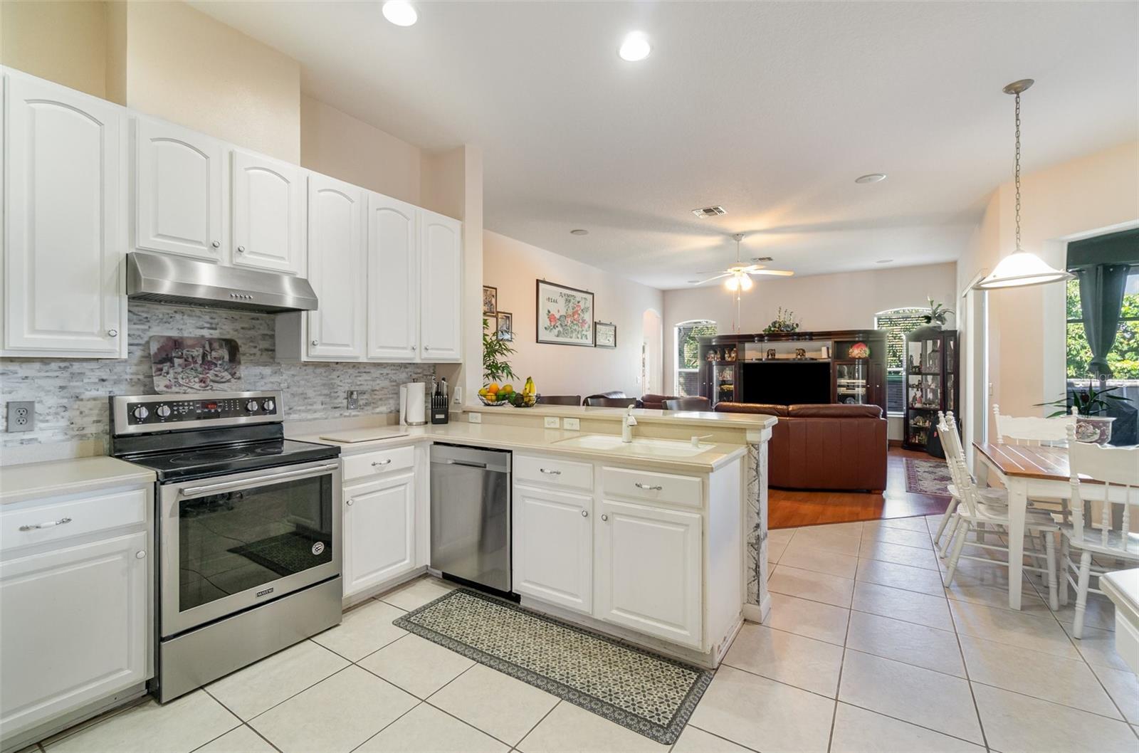 Image 22 of 53 For 9335 Westover Club Circle