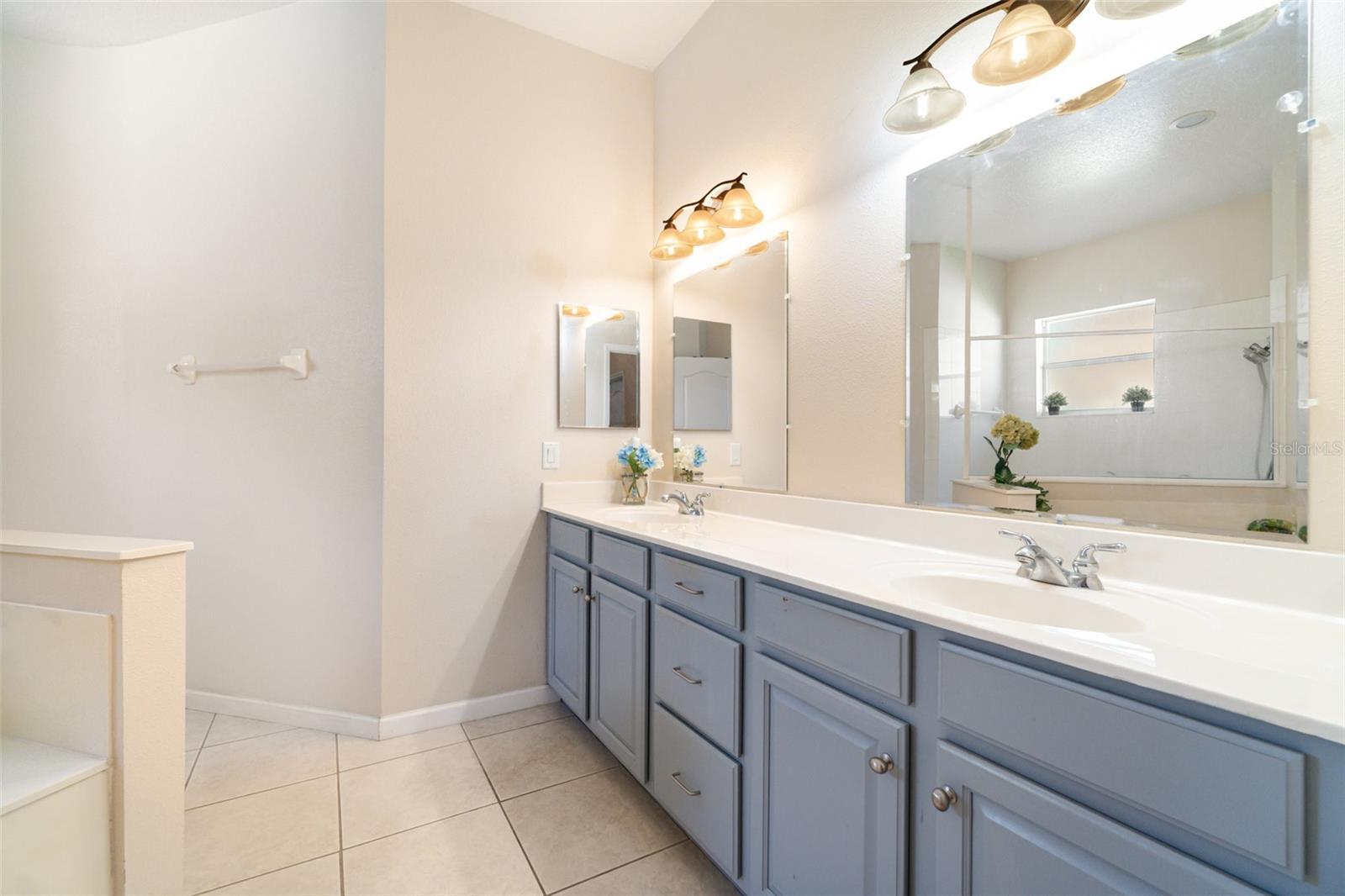 Image 33 of 53 For 9335 Westover Club Circle