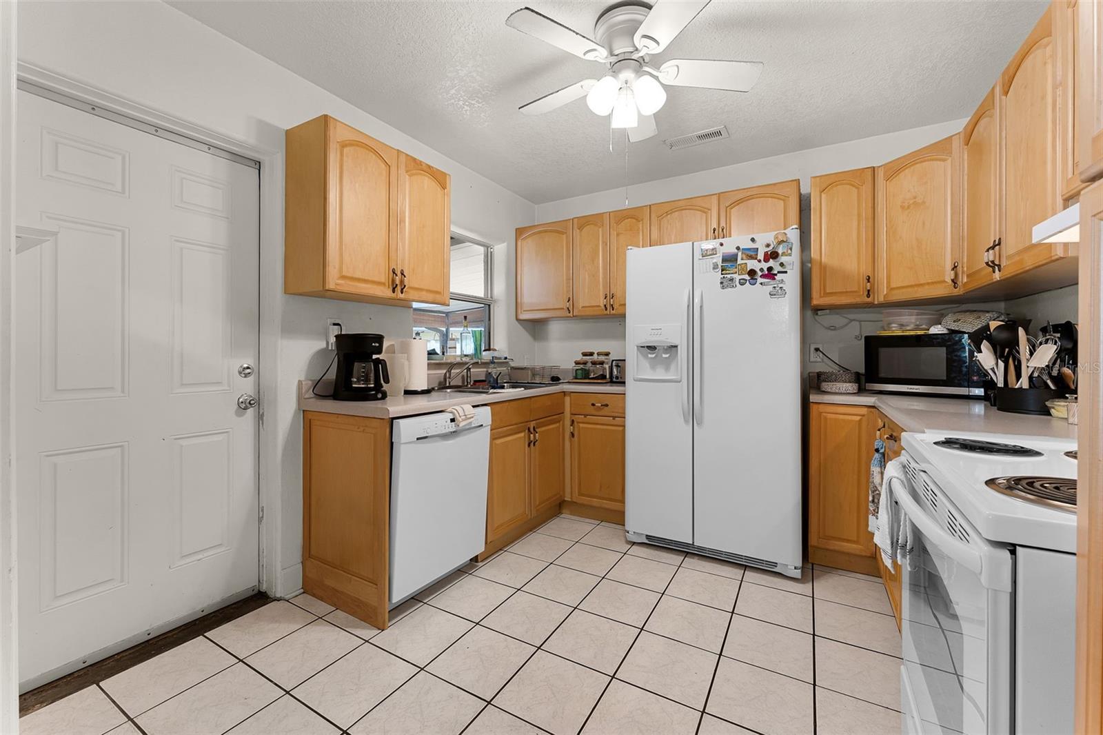 Image 12 of 37 For 408 Editha Circle