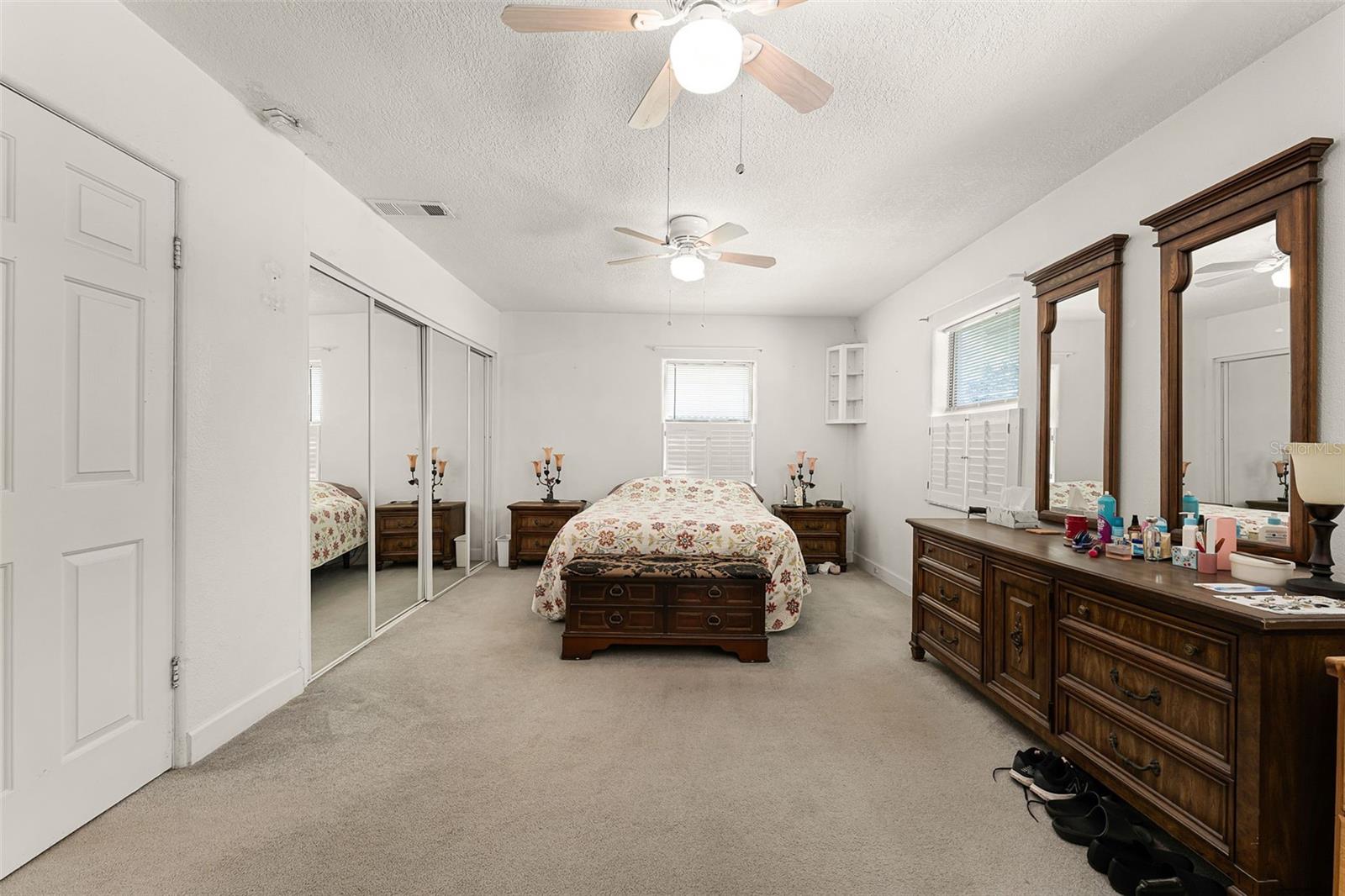 Image 14 of 37 For 408 Editha Circle