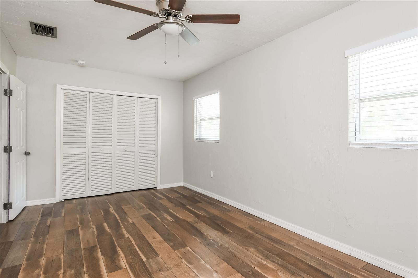Image 10 of 16 For 825 Jackson Avenue